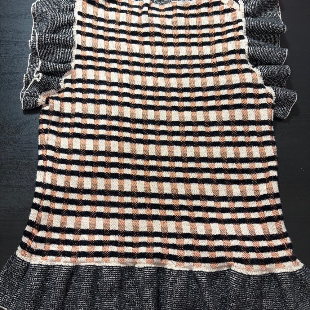 Ruffled Sleeve Knit Tank Top in Beige & Gray - Picture 8 of 11